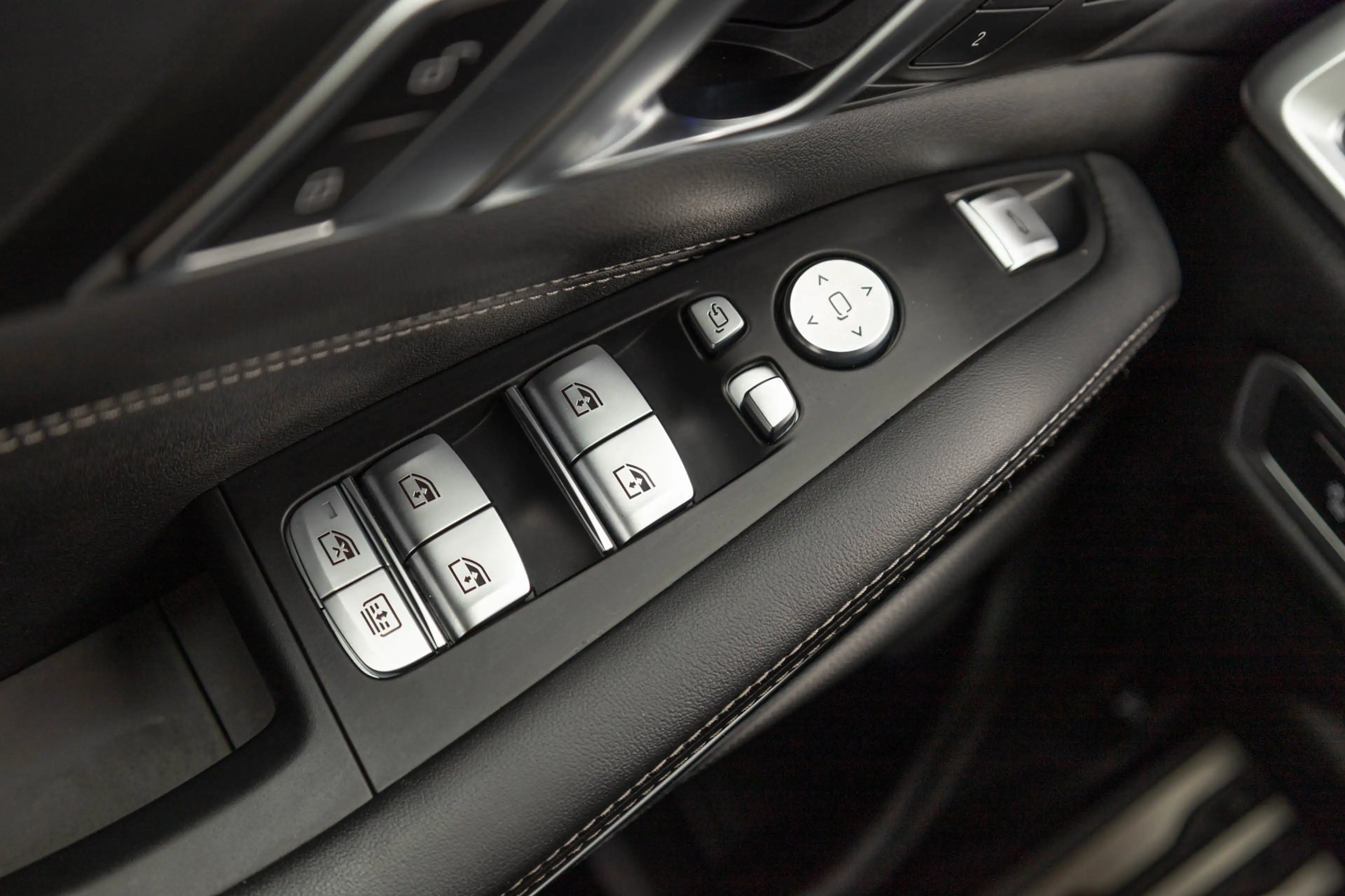 BMW X7 G07 M60i xDrive / Vol / Massage / Frozen Grey / BT — photo 32