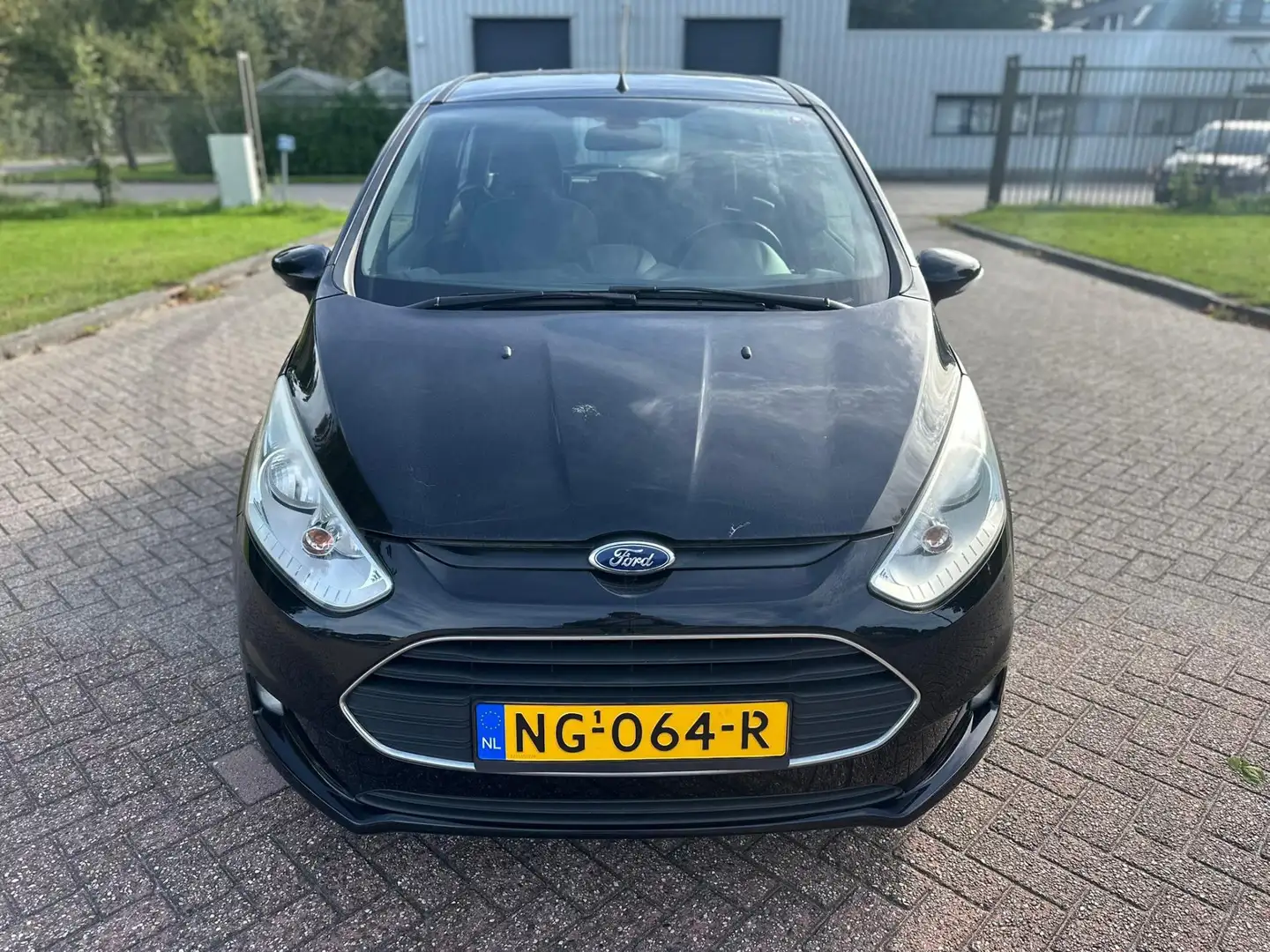Ford B-Max 1.0 EcoBoost Titanium/AIRCO/VERWARMDE VOORST/PANO/ Zwart - 2