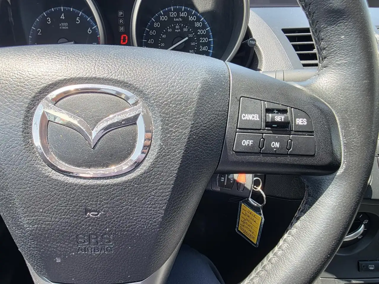 Mazda 3 снимка Mazda 3