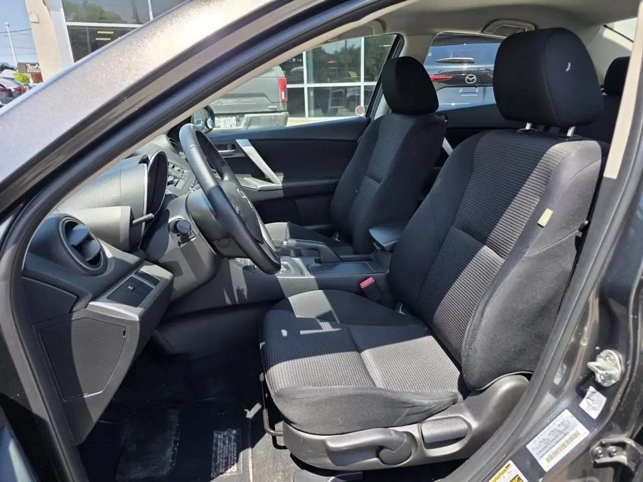 Mazda 3 снимка Mazda 3