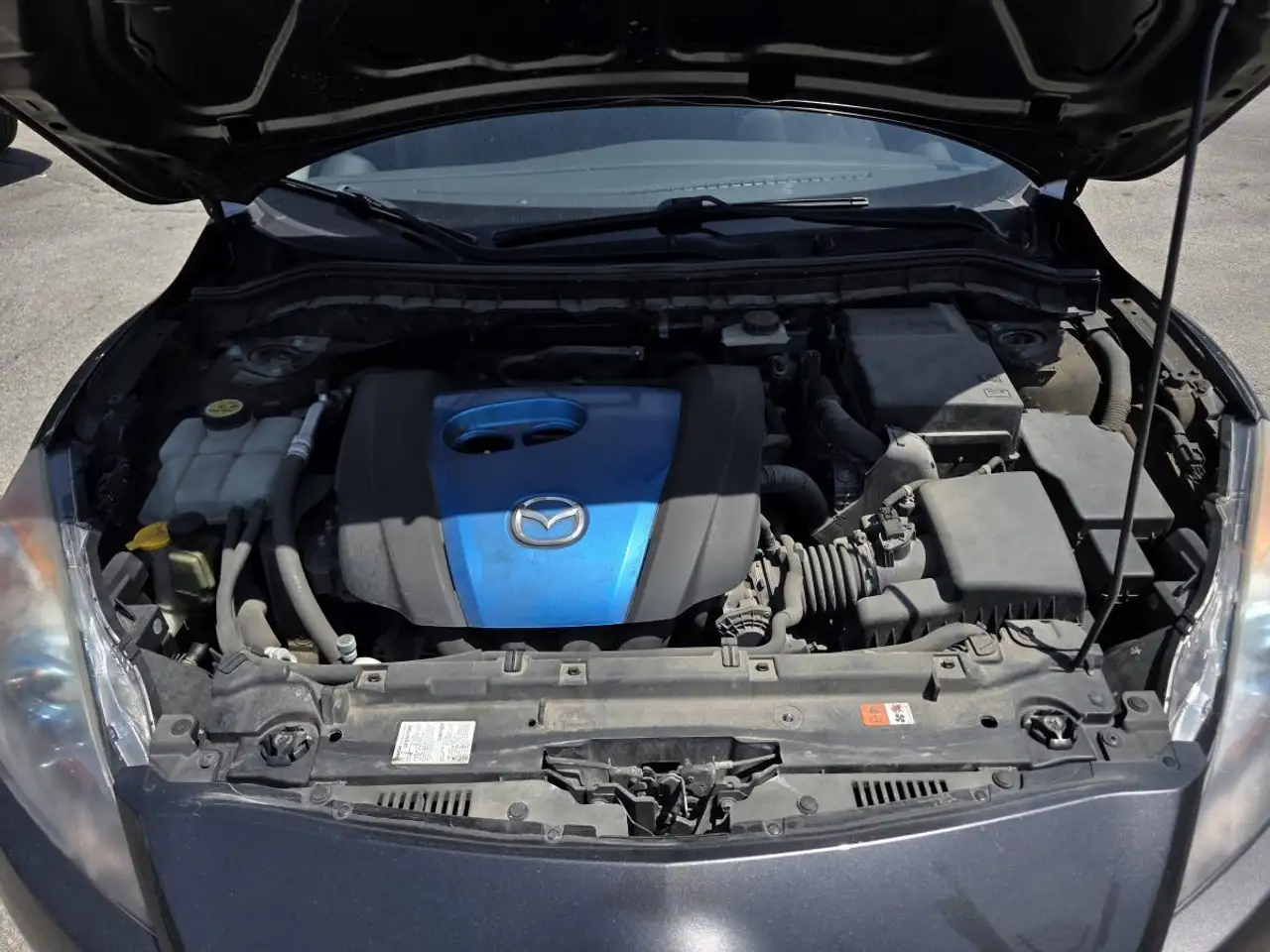 Mazda 3 снимка Mazda 3