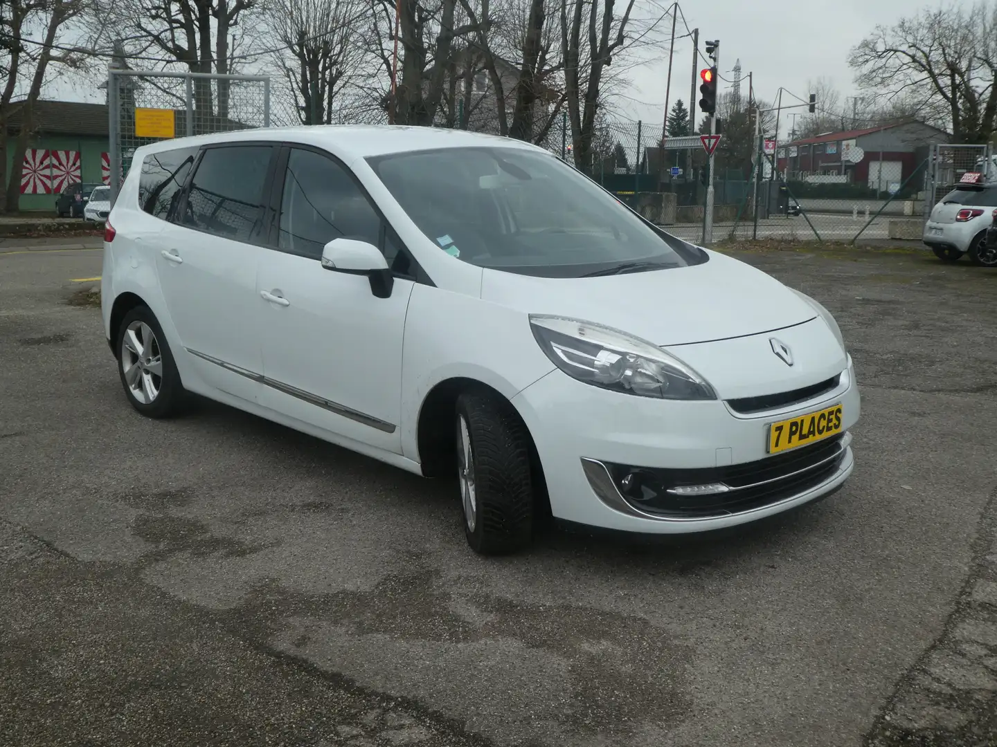 Renault Grand Scenic Scénic III dCi 110 FAP eco2 Dynamique 7 pl Weiß - 2
