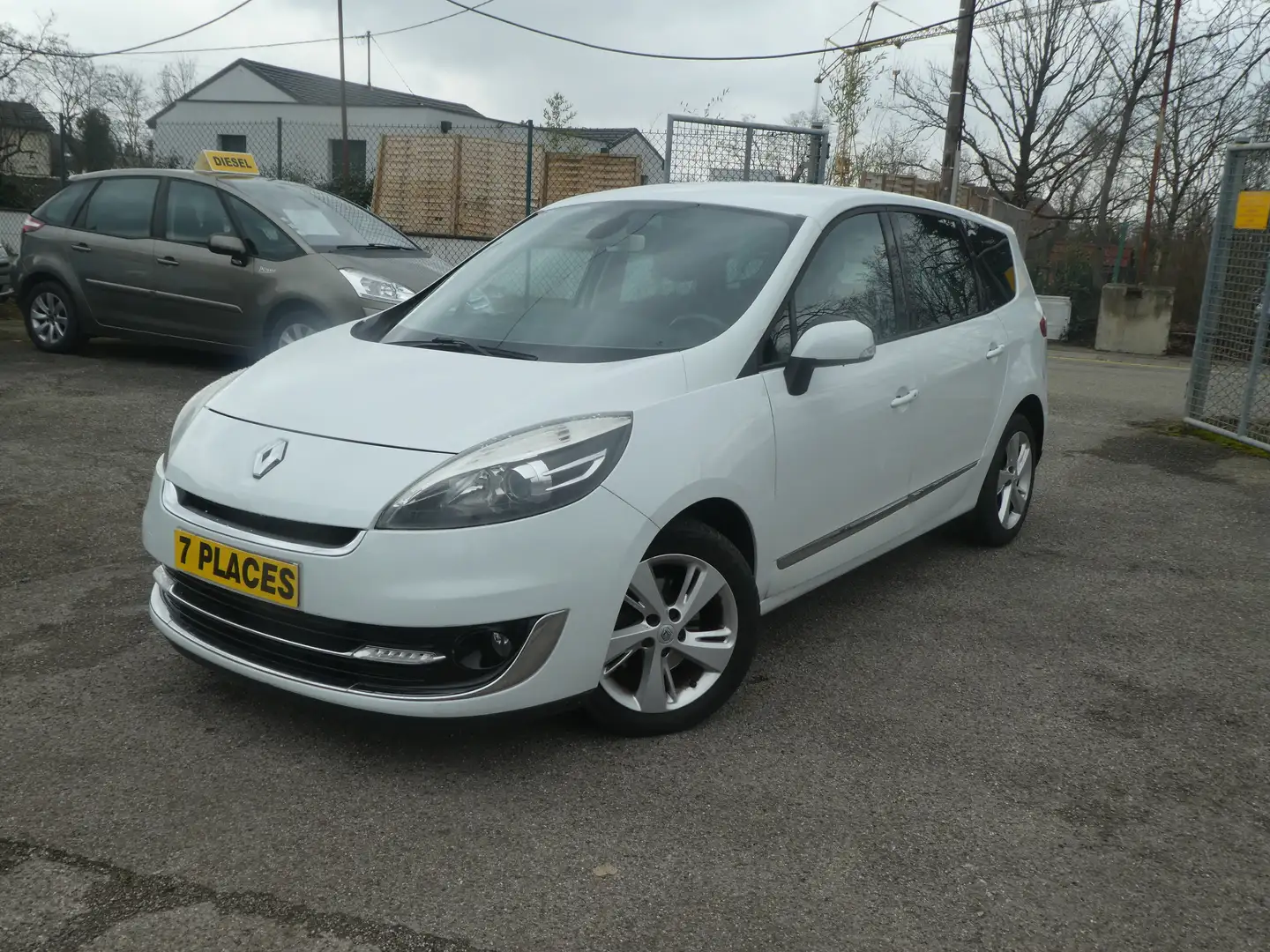 Renault Grand Scenic Scénic III dCi 110 FAP eco2 Dynamique 7 pl Weiß - 1