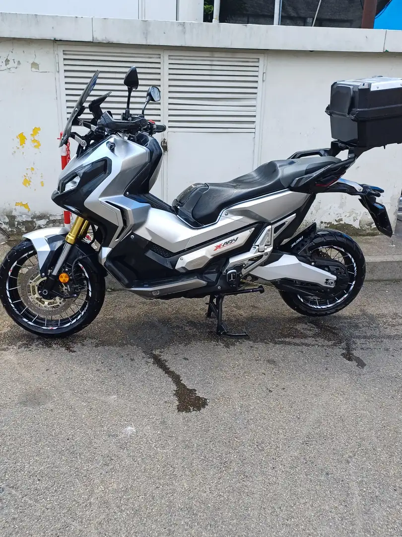 Honda X-ADV Argento - 2
