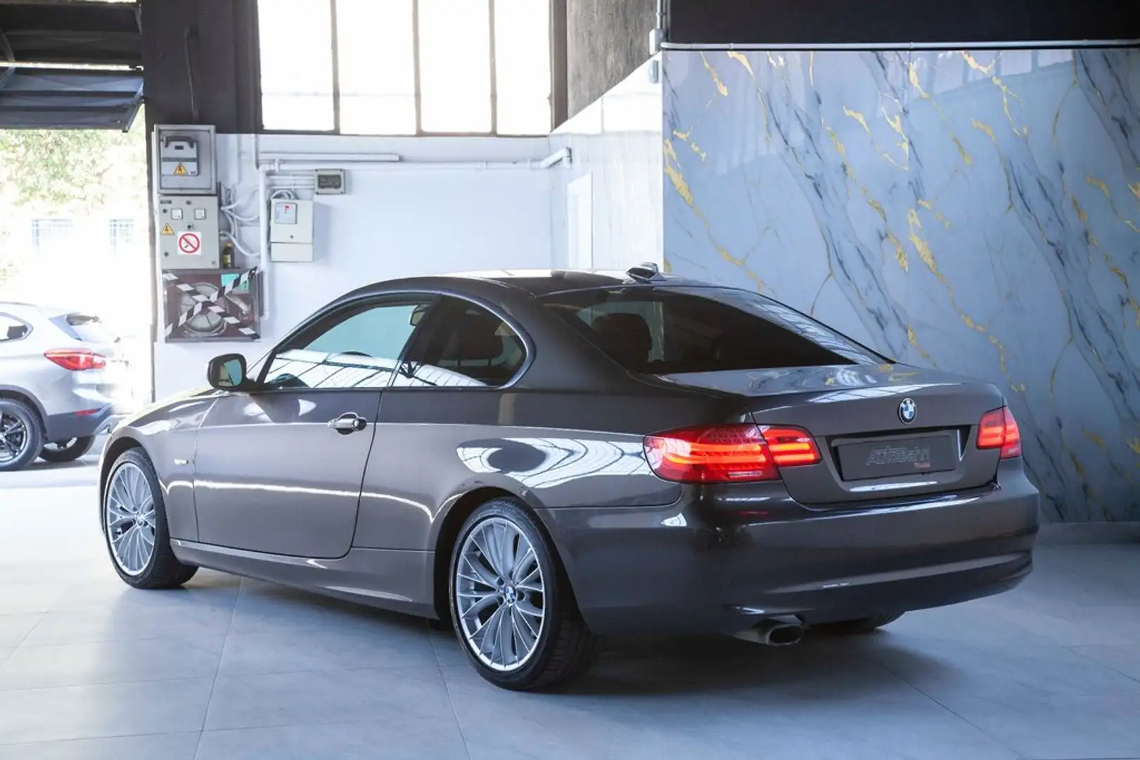 BMW 320 320d Gris - 1