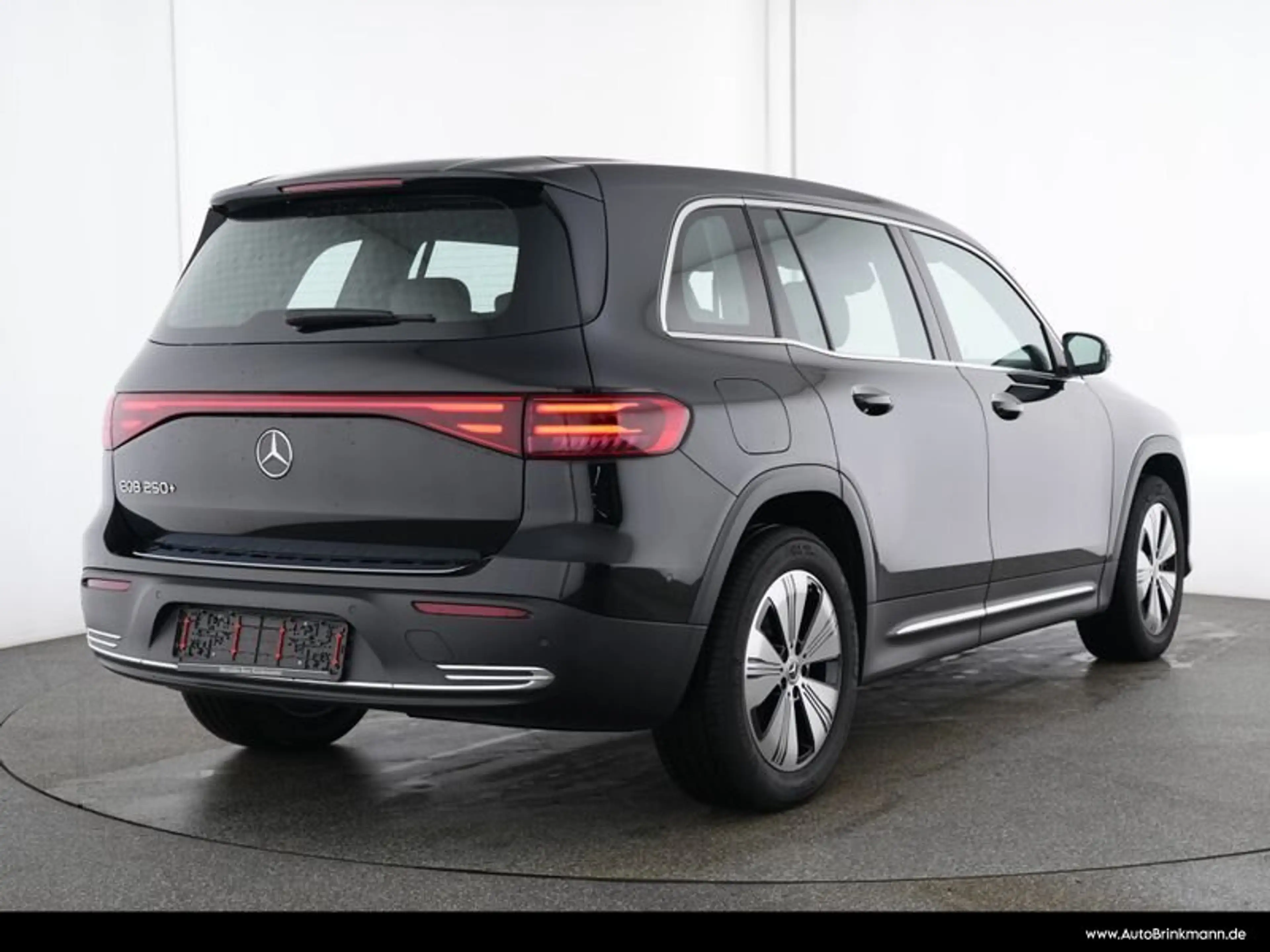 Mercedes-Benz EQB 250 EQB 250+ AHK/DISTRONIC/LED/KAMERA/SPURH/TOTW SHZ — photo 2