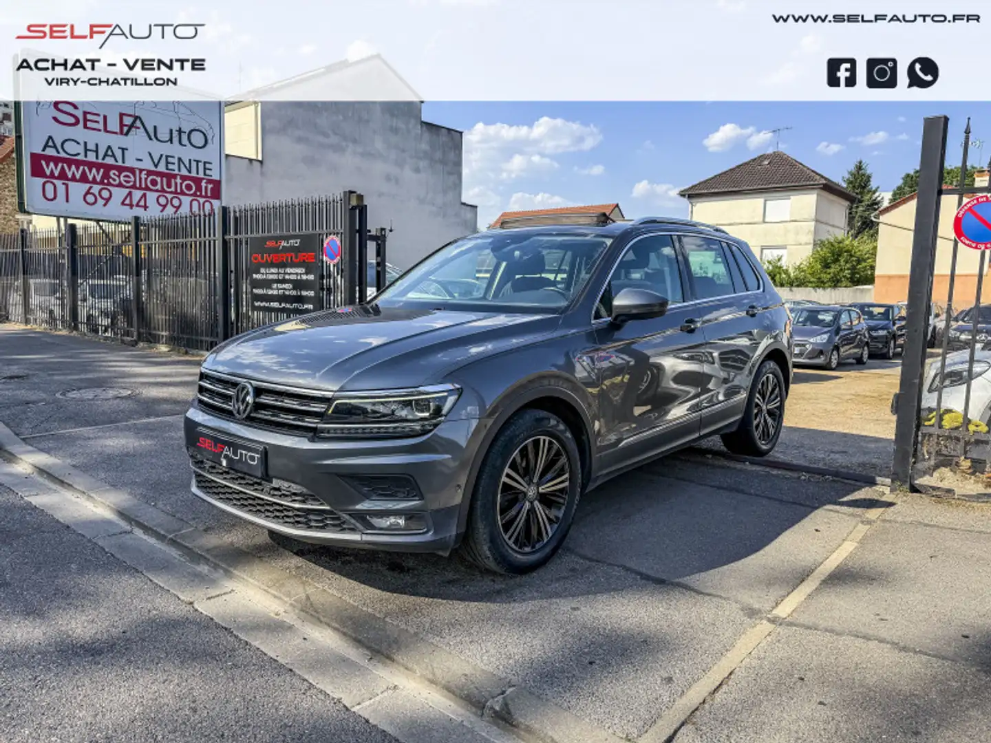 VOLKSWAGEN Tiguan