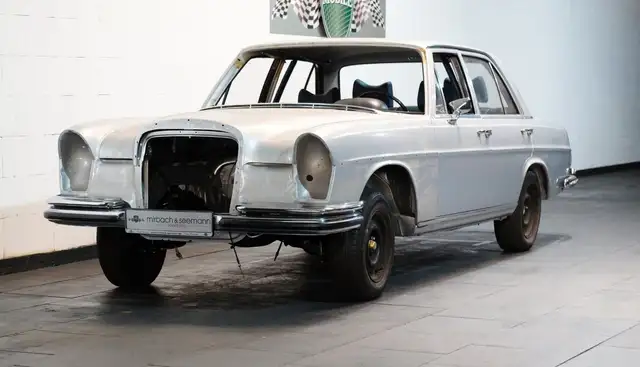 Mercedes-Benz 280 SE