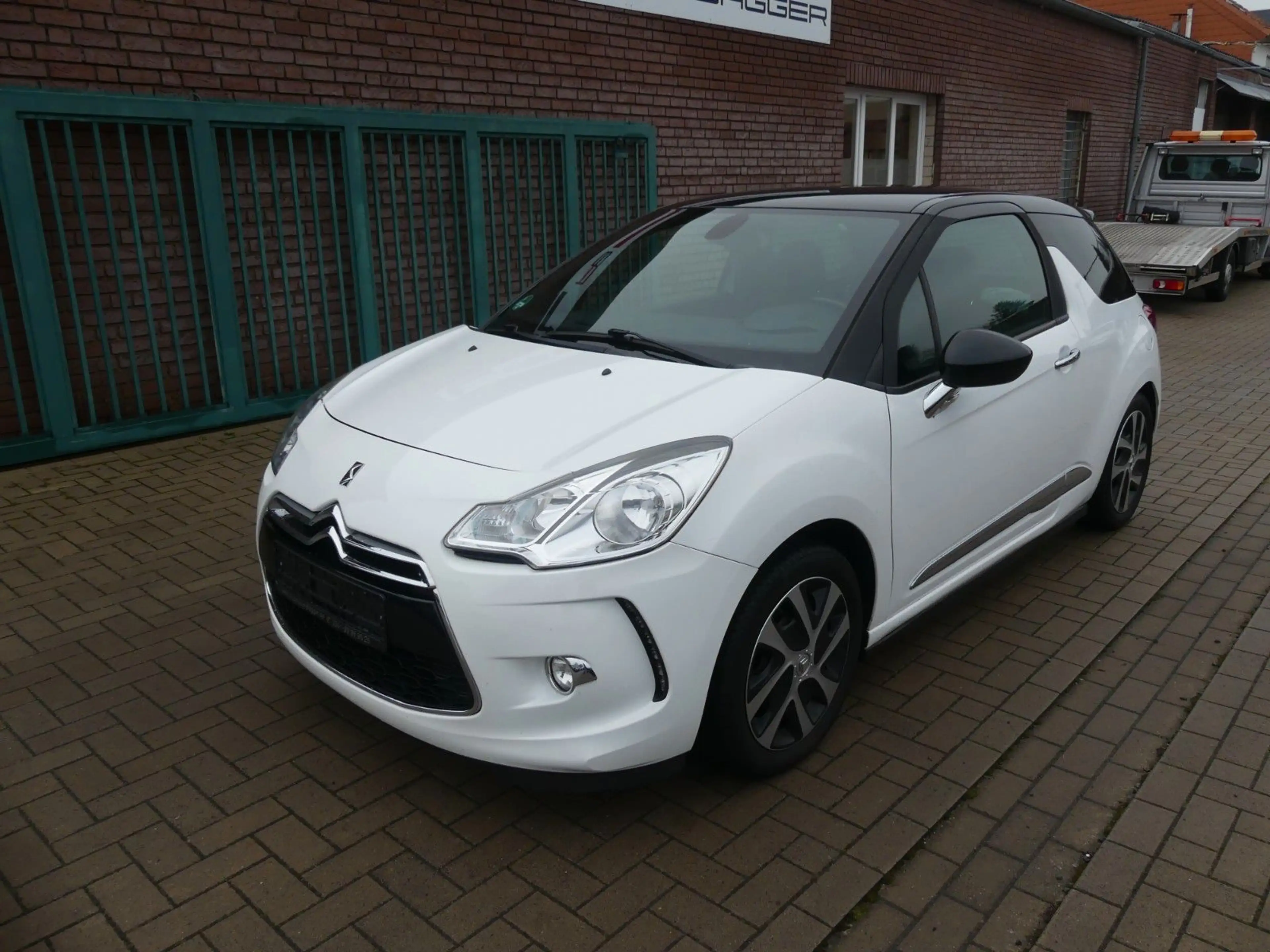 Citroen DS3 SportChic — photo 2