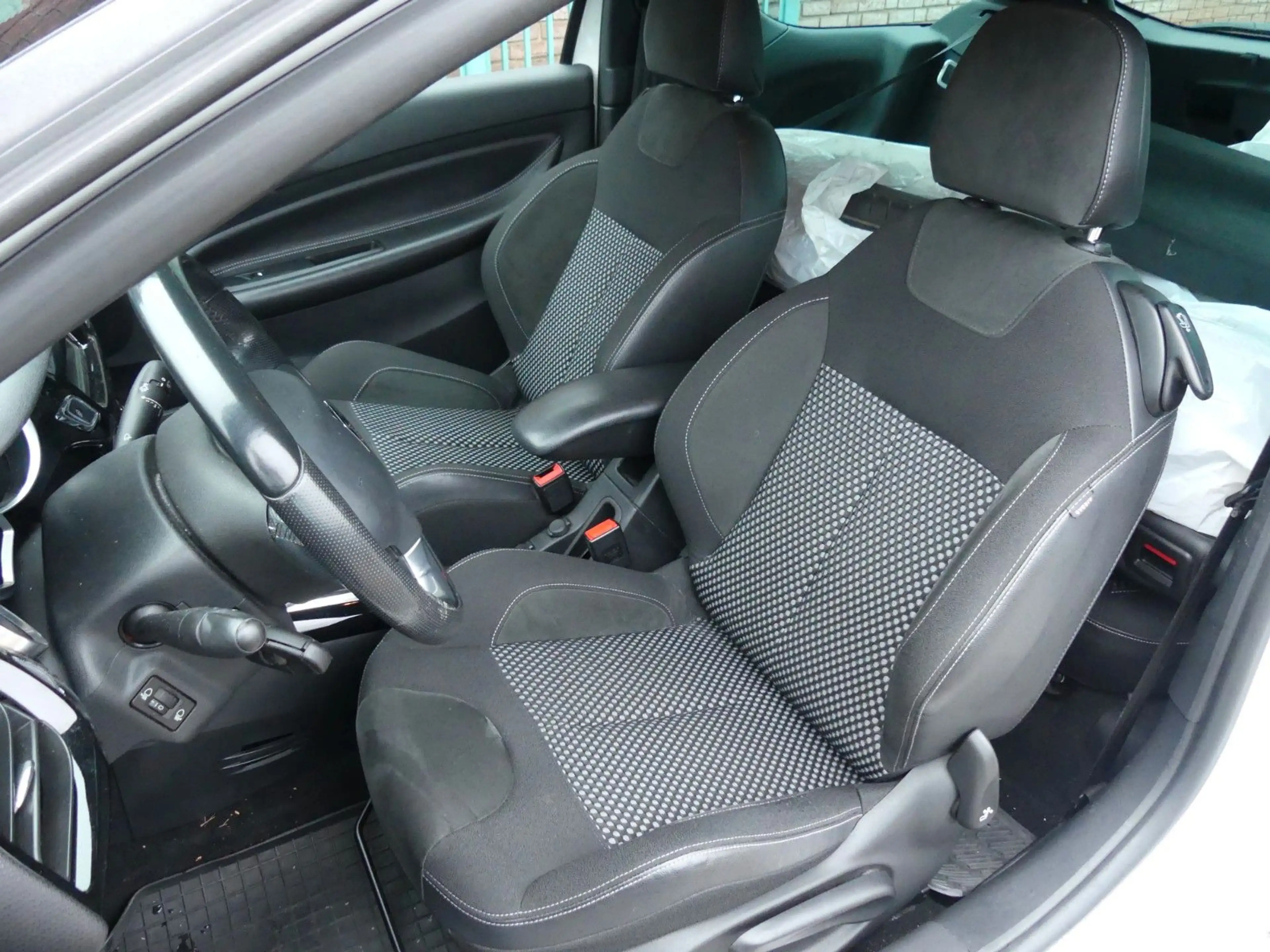 Citroen DS3 SportChic — photo 9