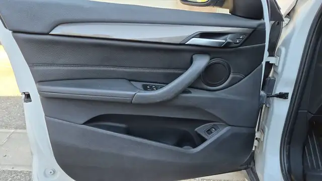 BMW X1 view 7