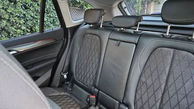 BMW X1 view 9