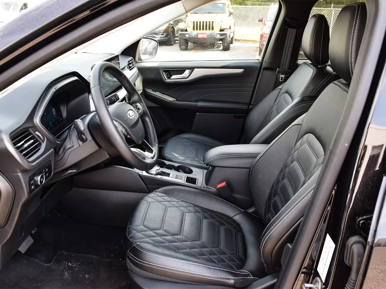 Ford Escape снимка Ford Escape