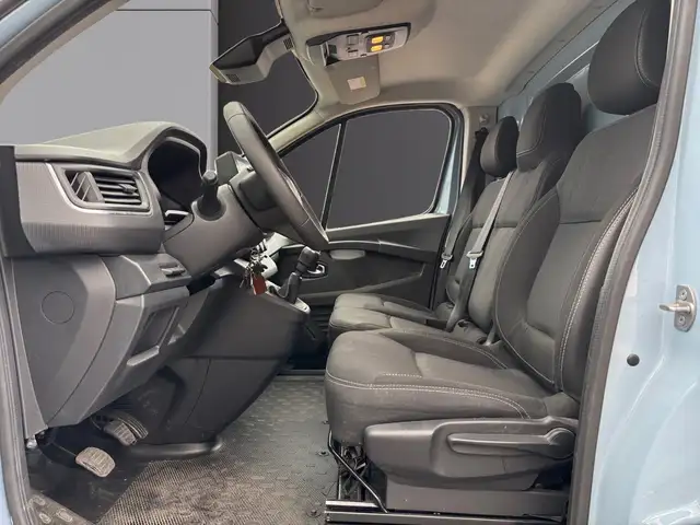 Renault Trafic view 9