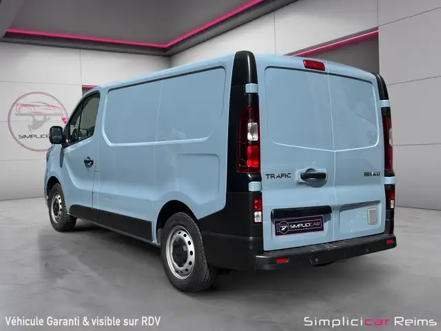 Renault Trafic view 6
