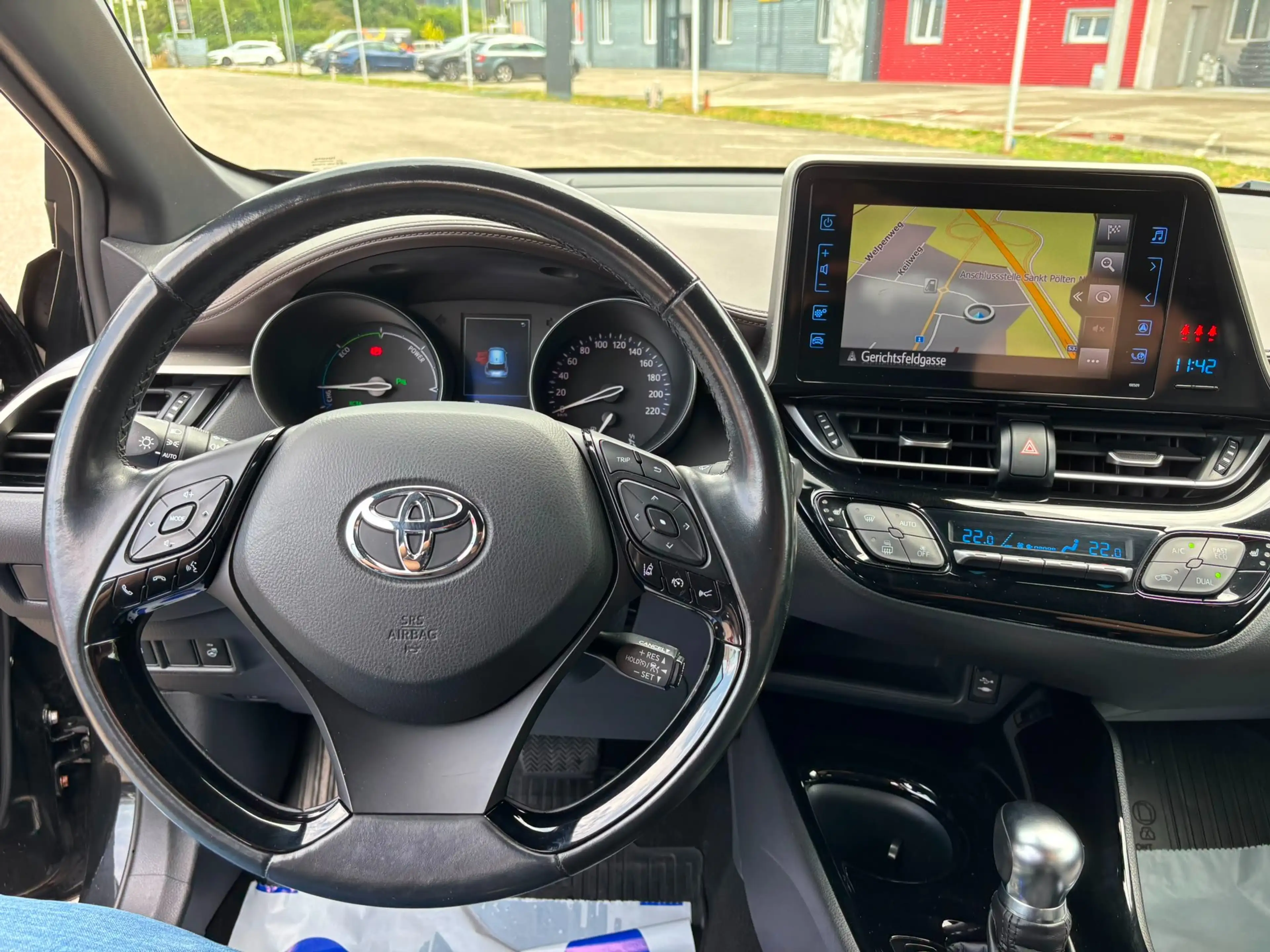 Toyota C-HR C-HR 1,8 Hybrid C-HIC CVT — photo 11
