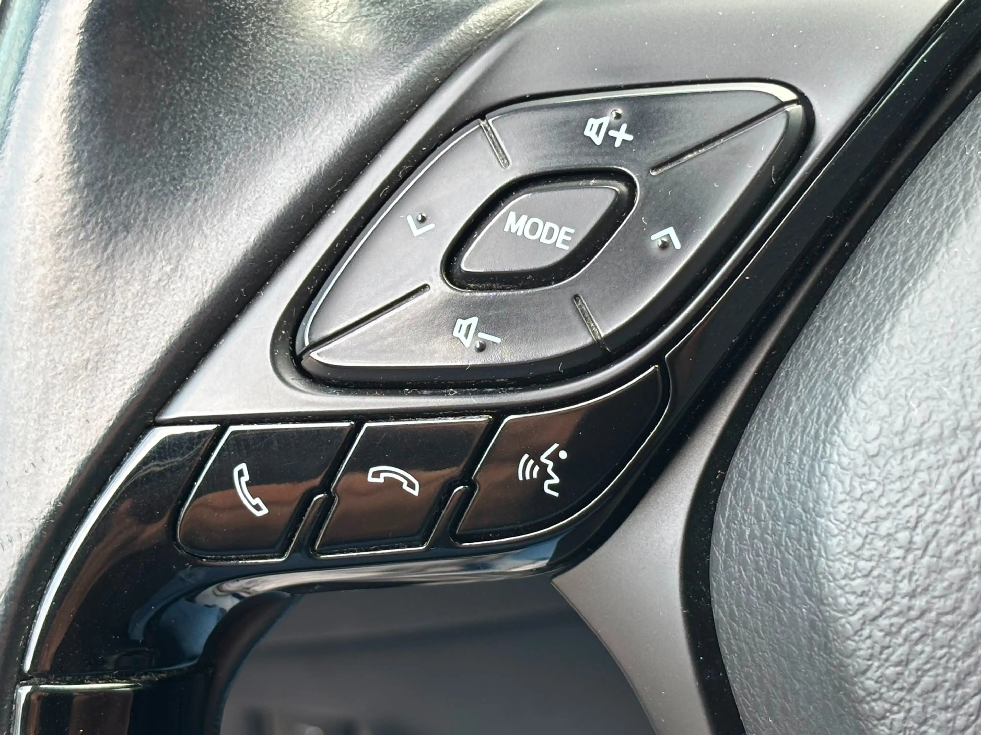 Toyota C-HR C-HR 1,8 Hybrid C-HIC CVT — photo 13