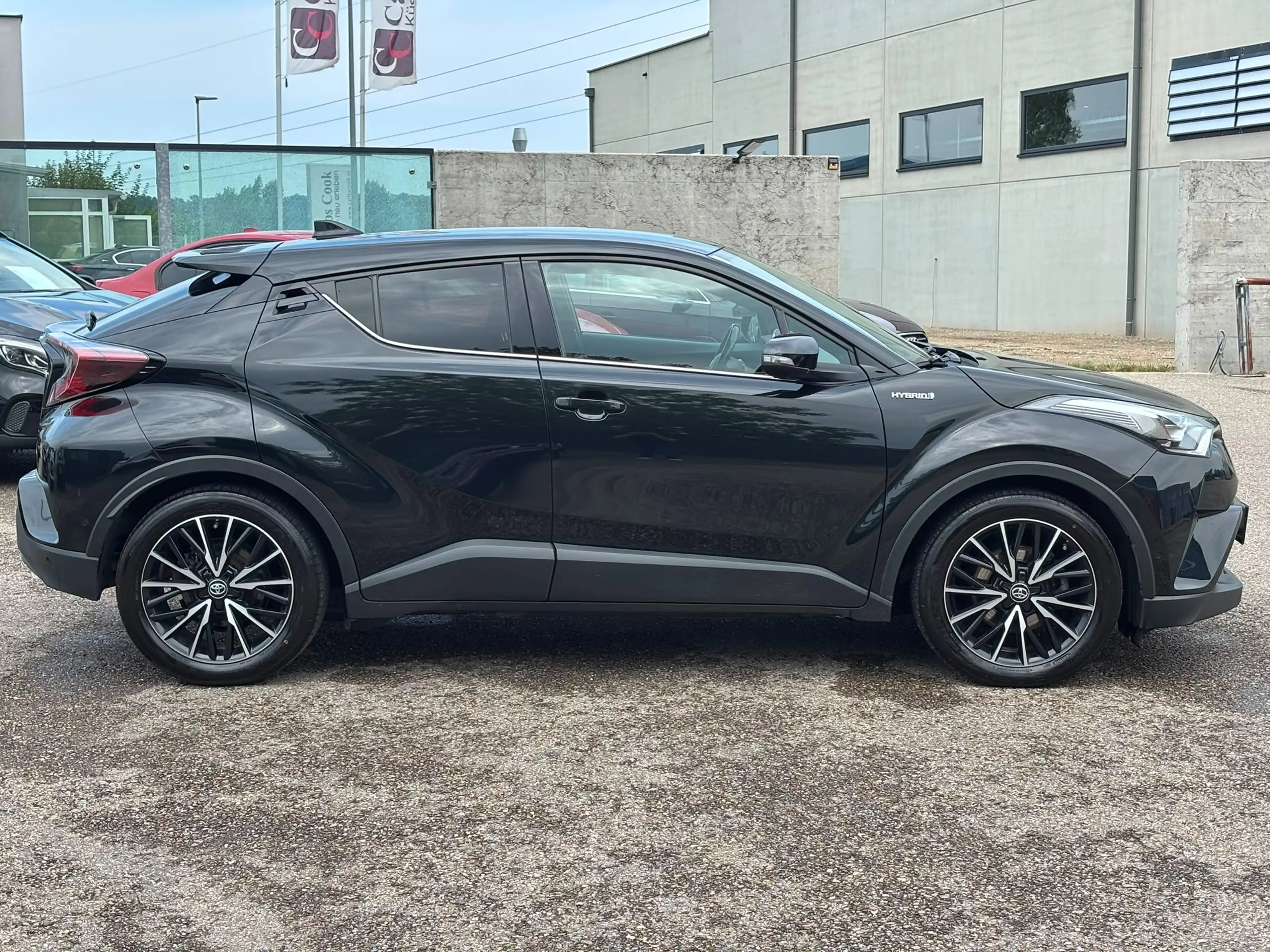 Toyota C-HR C-HR 1,8 Hybrid C-HIC CVT — photo 5