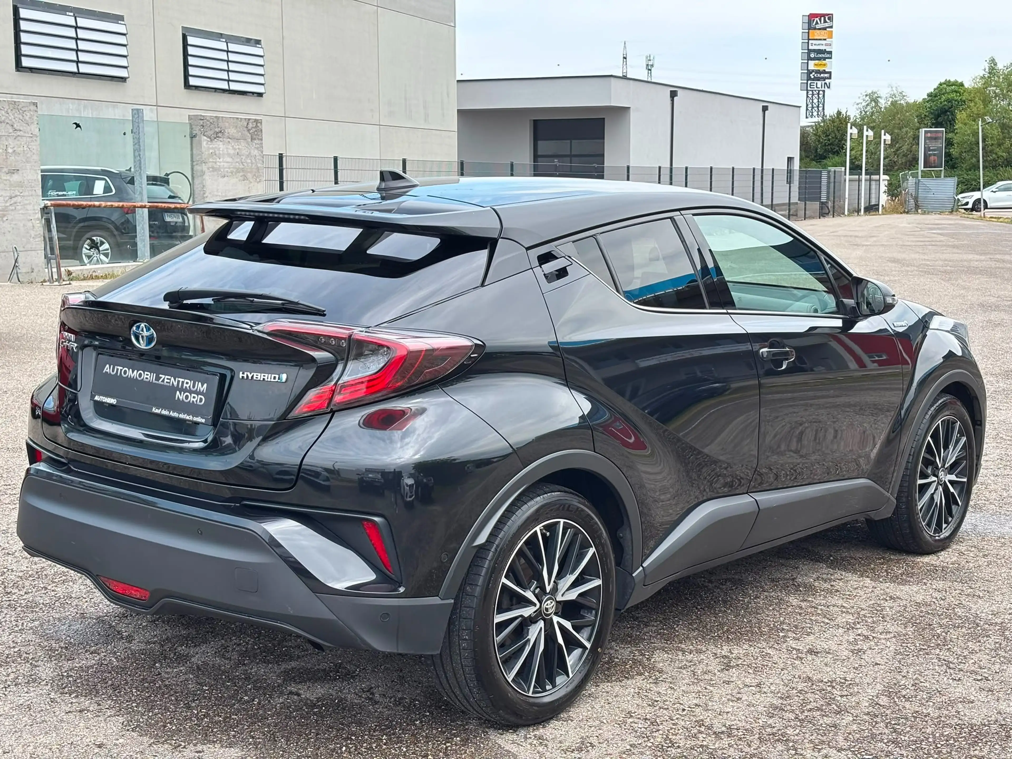 Toyota C-HR C-HR 1,8 Hybrid C-HIC CVT — photo 6