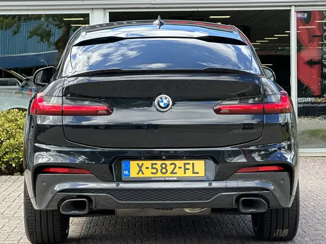 BMW X4 view 7