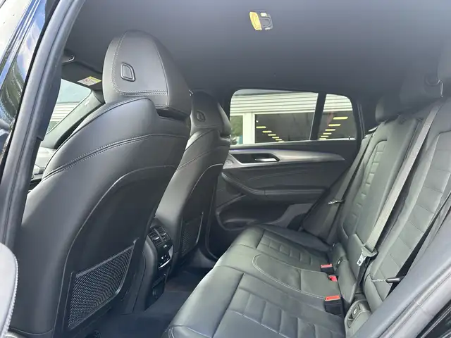 BMW X4 view 6