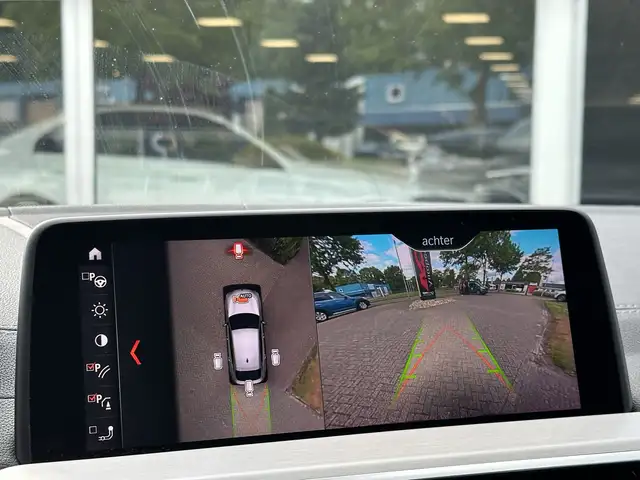 BMW X4 view 13