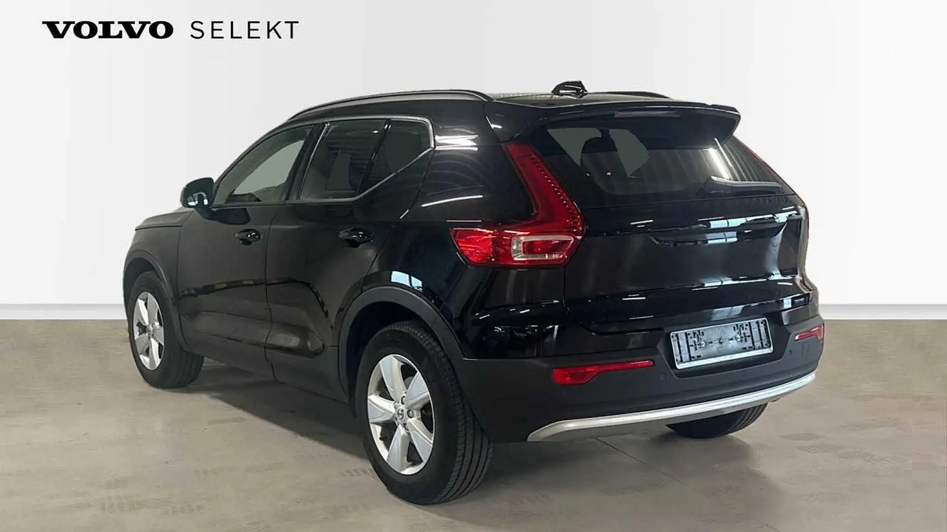Volvo XC40 Essential T2 Aut | Navi | Park Assist V+A | Trekha Schwarz - 2