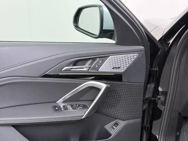 BMW Ix1 view 30