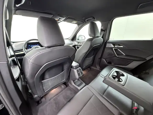 BMW Ix1 view 11