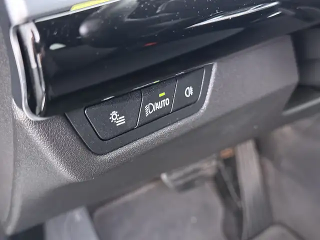 BMW Ix1 view 10