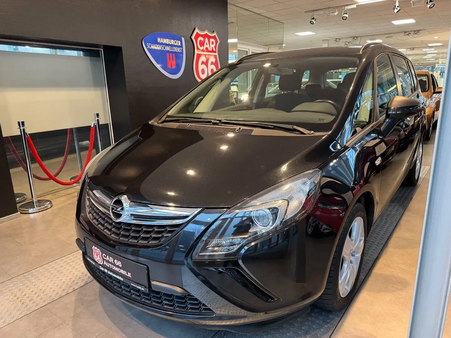 Opel Zafira C Tourer Edition Schwarz - 1