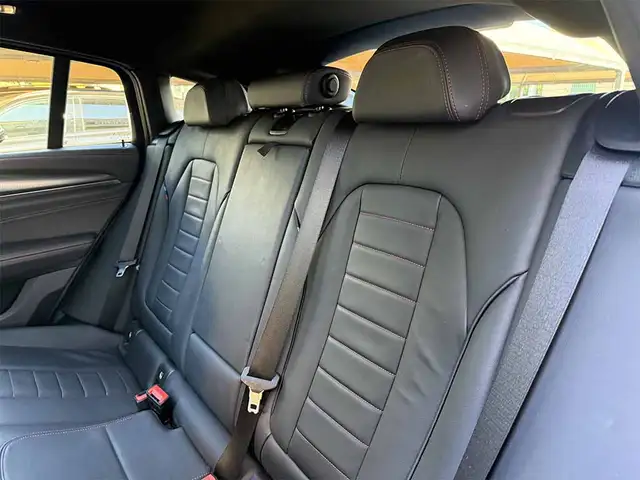BMW X4 view 26