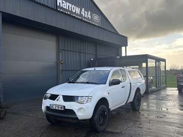 L200 2.5 TD 136 CLUB CAB INVITE