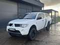 Mitsubishi L200 L200 2.5 TD 136 CLUB CAB INVITE Weiß - thumbnail 2