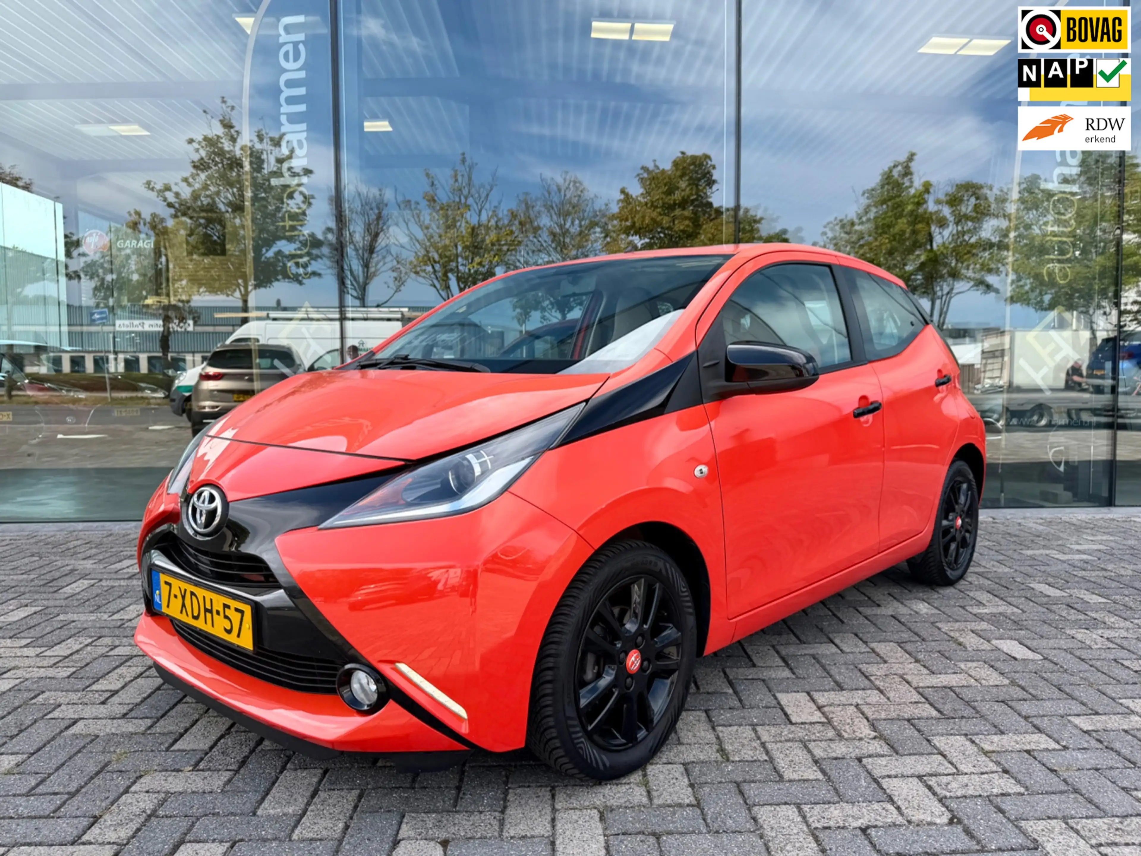 Toyota Aygo 1.0 VVT-i x-cite, NAP, 5-deurs, Camera, Airco