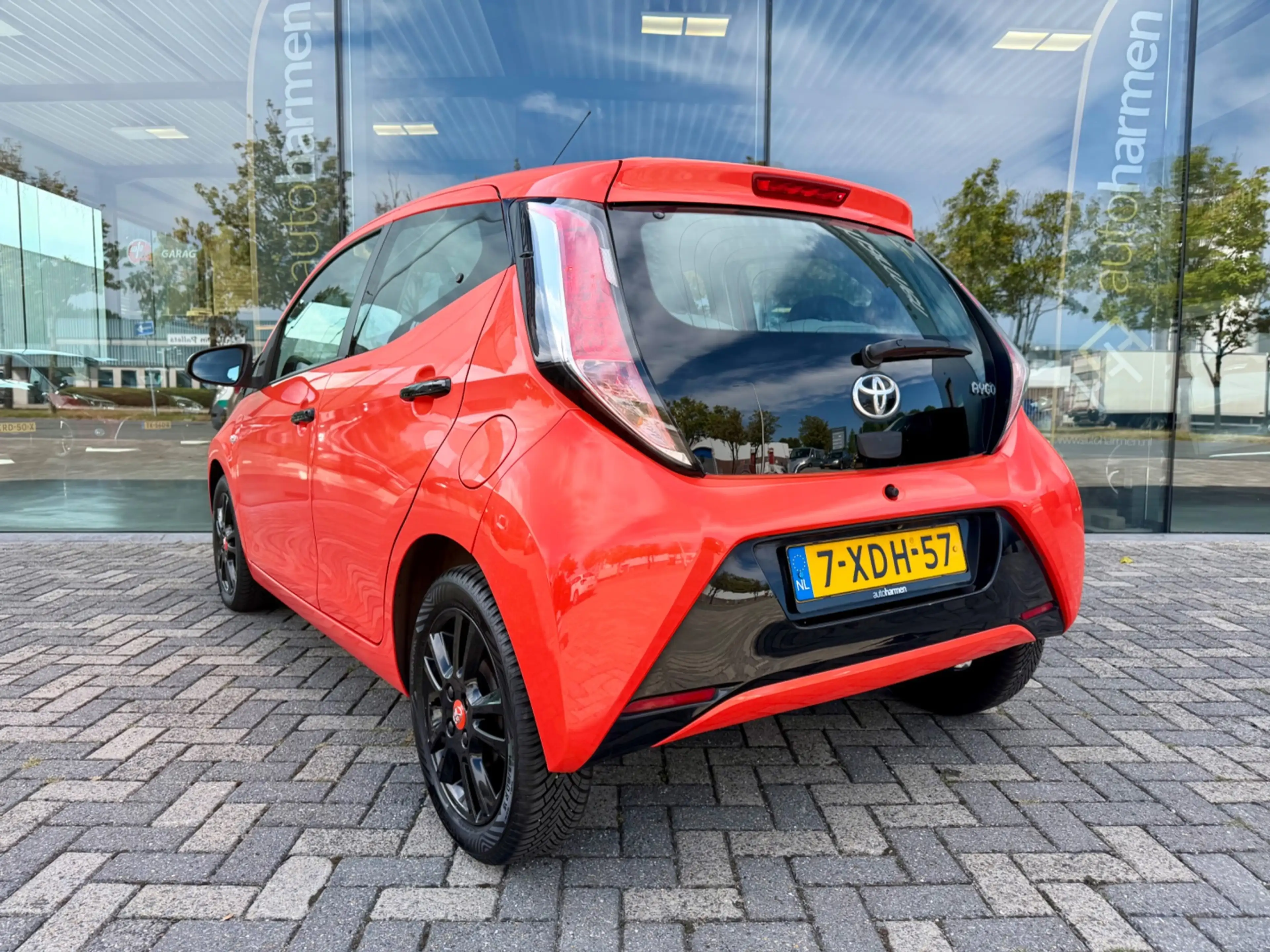 Toyota Aygo 1.0 VVT-i x-cite, NAP, 5-deurs, Camera, Airco — photo 16