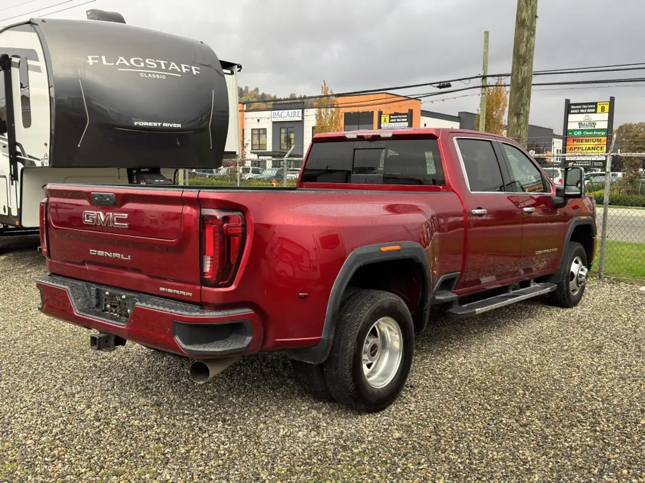 GMC Sierra 3500HD снимка GMC Sierra 3500HD