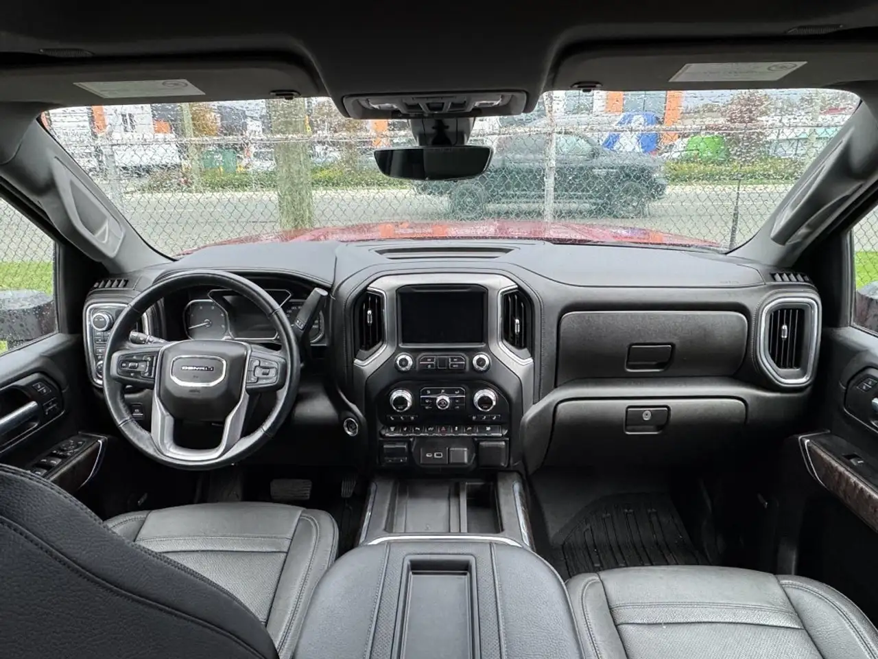 GMC Sierra 3500HD снимка GMC Sierra 3500HD