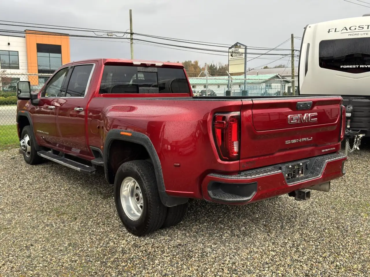 GMC Sierra 3500HD снимка GMC Sierra 3500HD