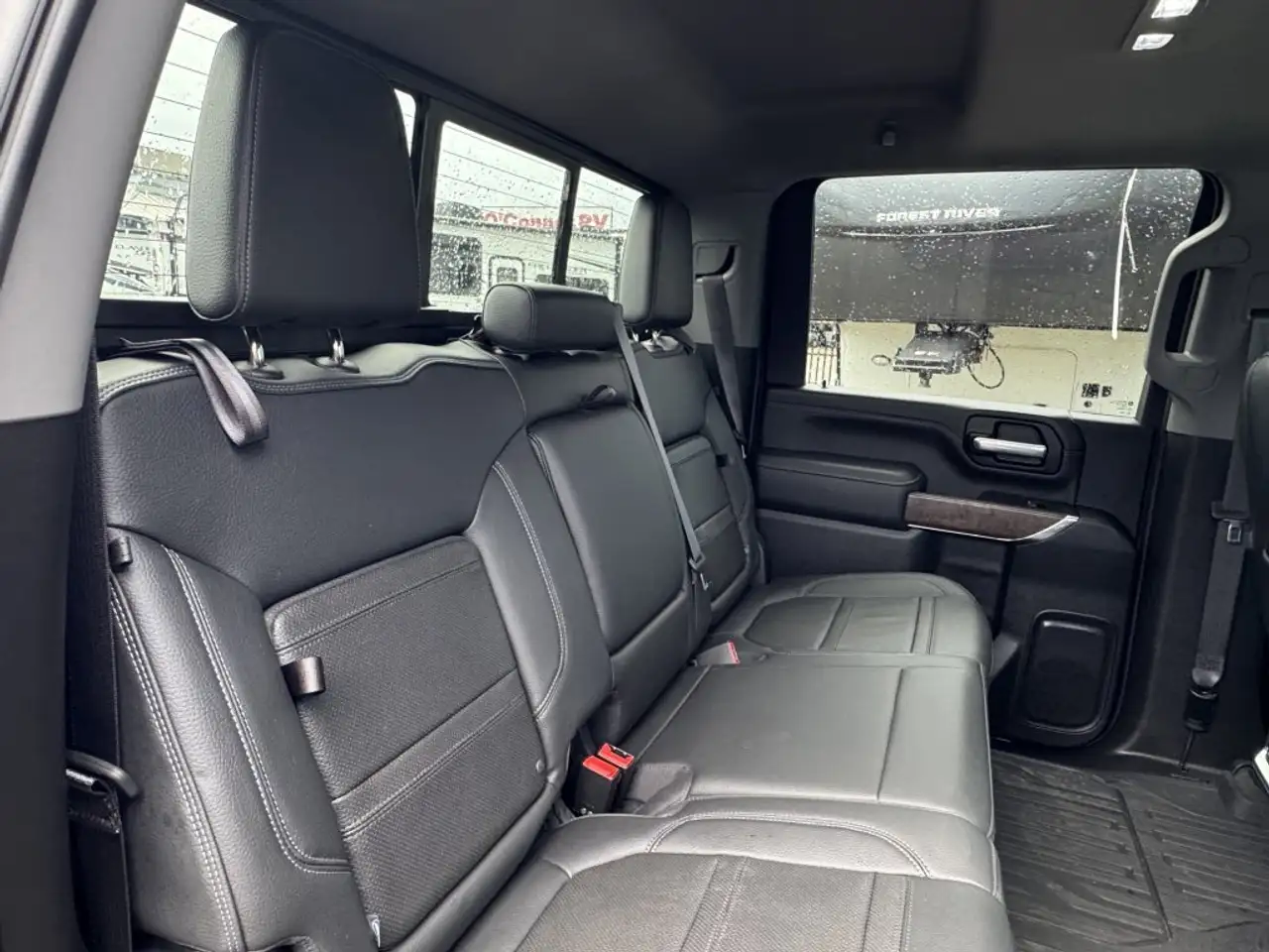 GMC Sierra 3500HD снимка GMC Sierra 3500HD