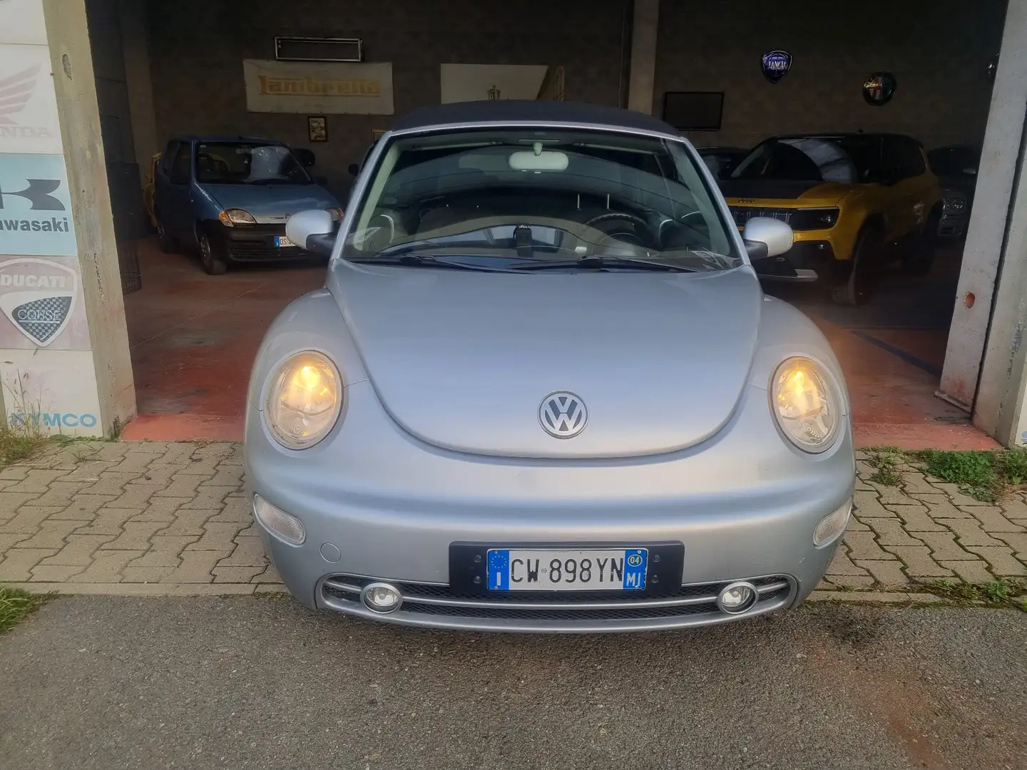 Volkswagen New Beetle Cabrio 1.6 - 1