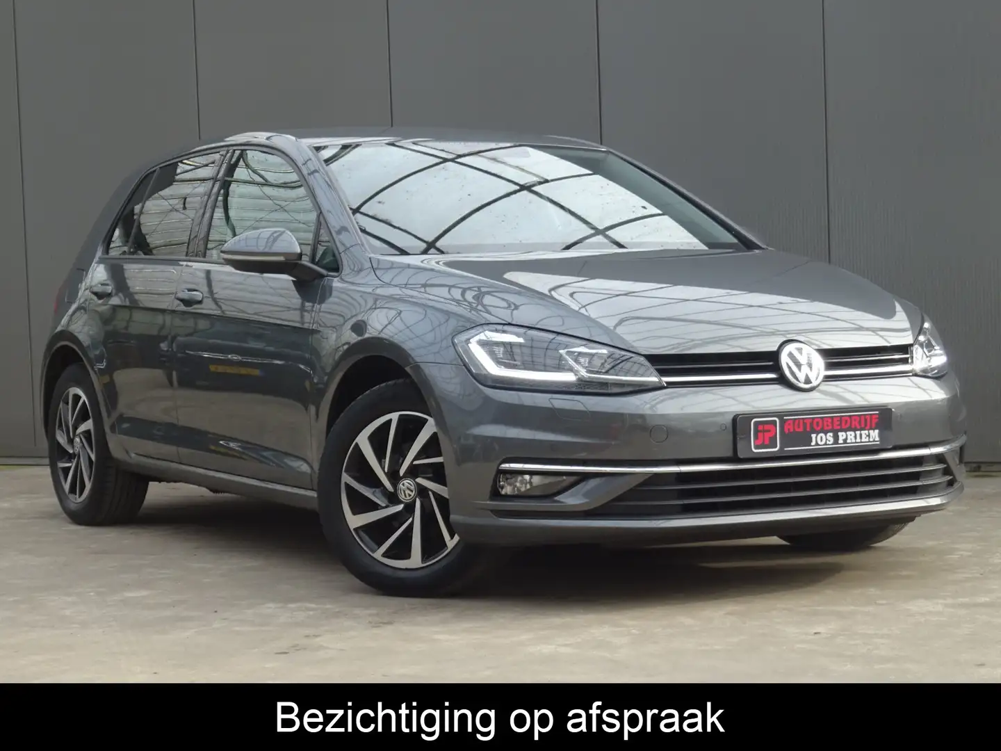 Volkswagen Golf 1.0 TSI JOIN * NAVIGATIE * STOELVERWARMING !! Grau - 1
