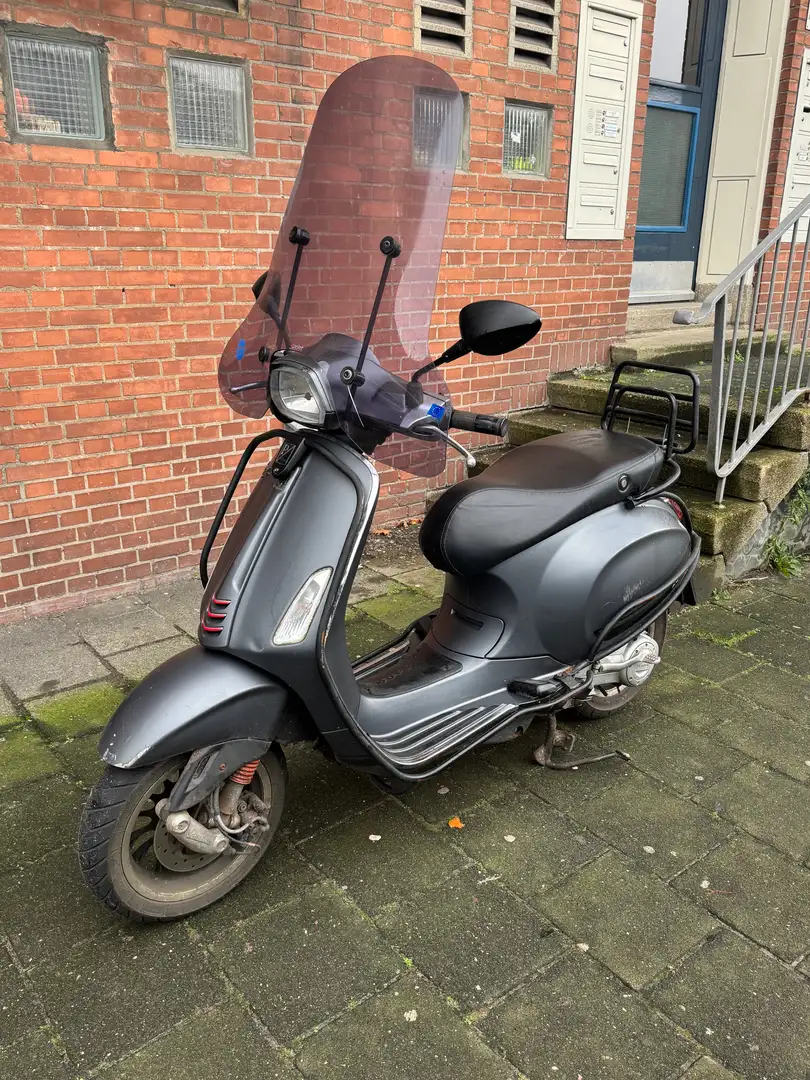 Vespa Sprint 25cc Grijs - 1