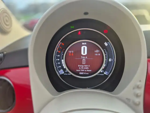 Fiat 500C view 7