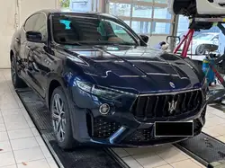 Maserati Levante 3,0 V6 Q4 /Navi/Leder/DAB Radio/LED / Soundpkt/21" Alu
