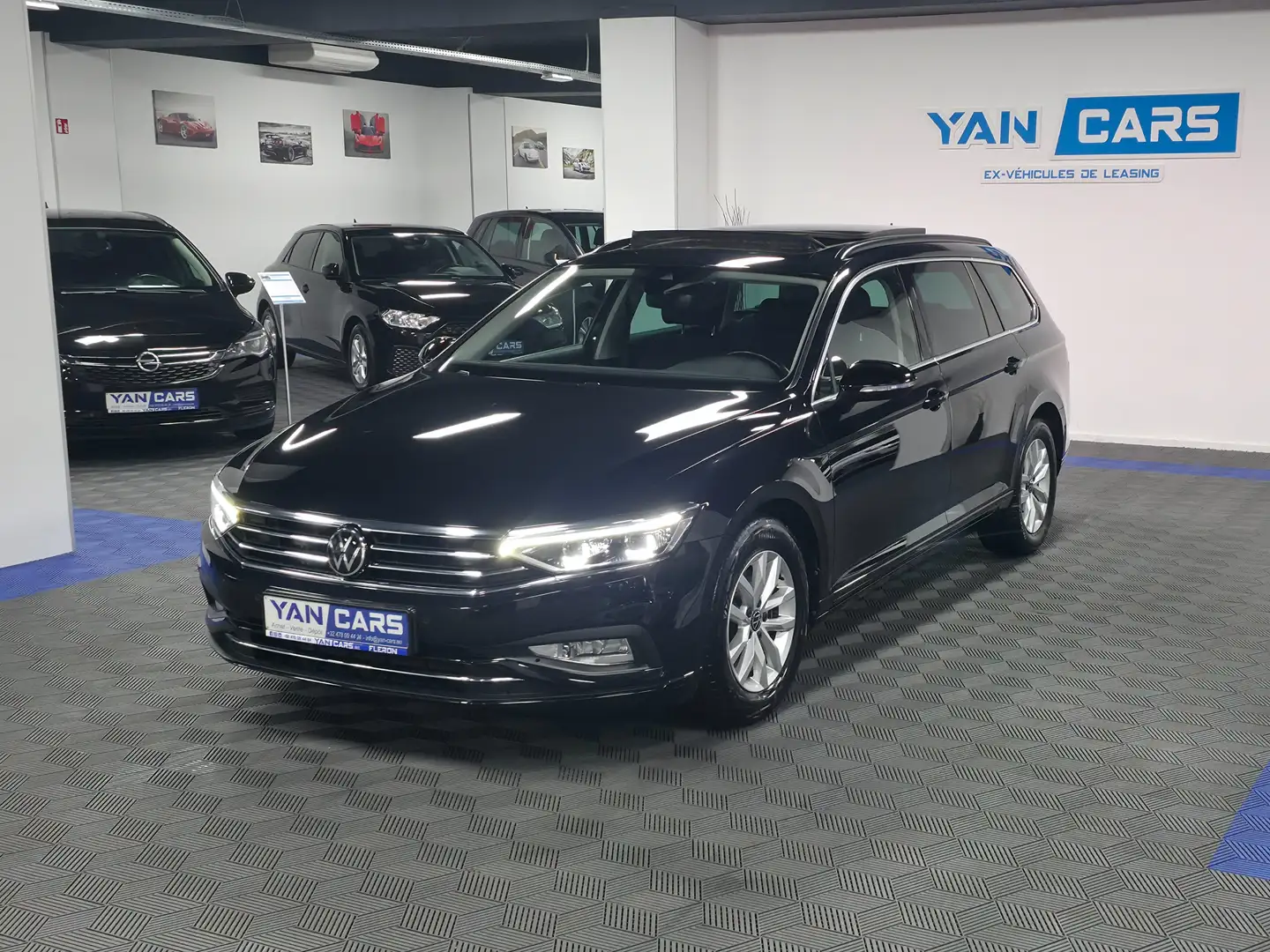 Volkswagen Passat Variant NEW MODEL * BUSINESS 2.0 TDi * FULL OPTIONS * TOP! Zwart - 2