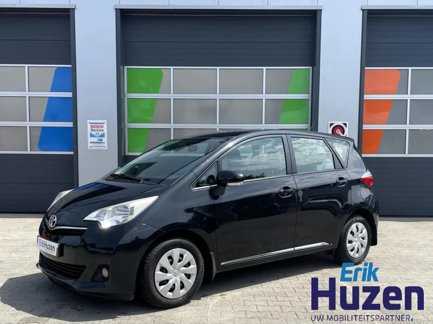 Toyota Verso-S 1.3 VVT-I ASPIRATION / Bluetooth / Airconditioning Fekete - 1