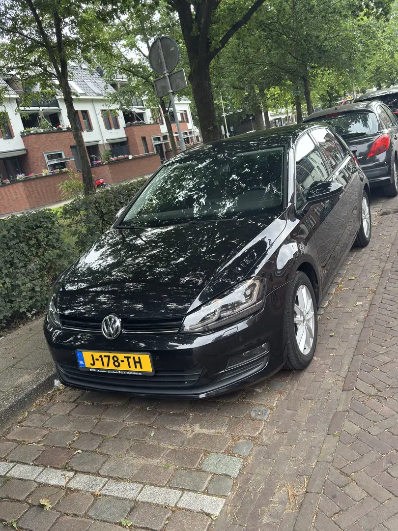 Volkswagen Golf Volkswagen Golf 7 1.2 TSI Highline Zwart - 1
