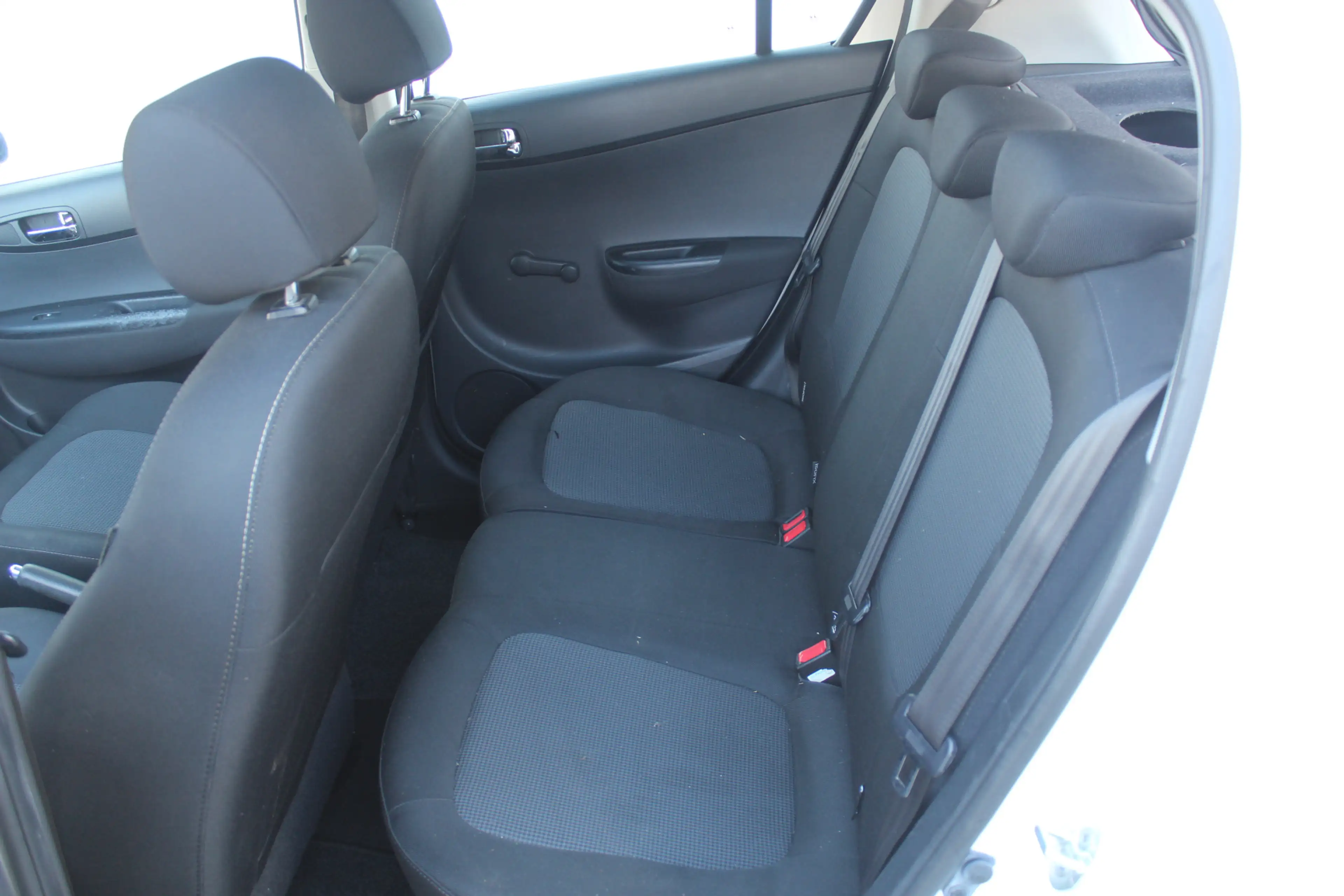 Hyundai i20 1.2i i-Drive Android auto l Apple carplay l Elekt — photo 16