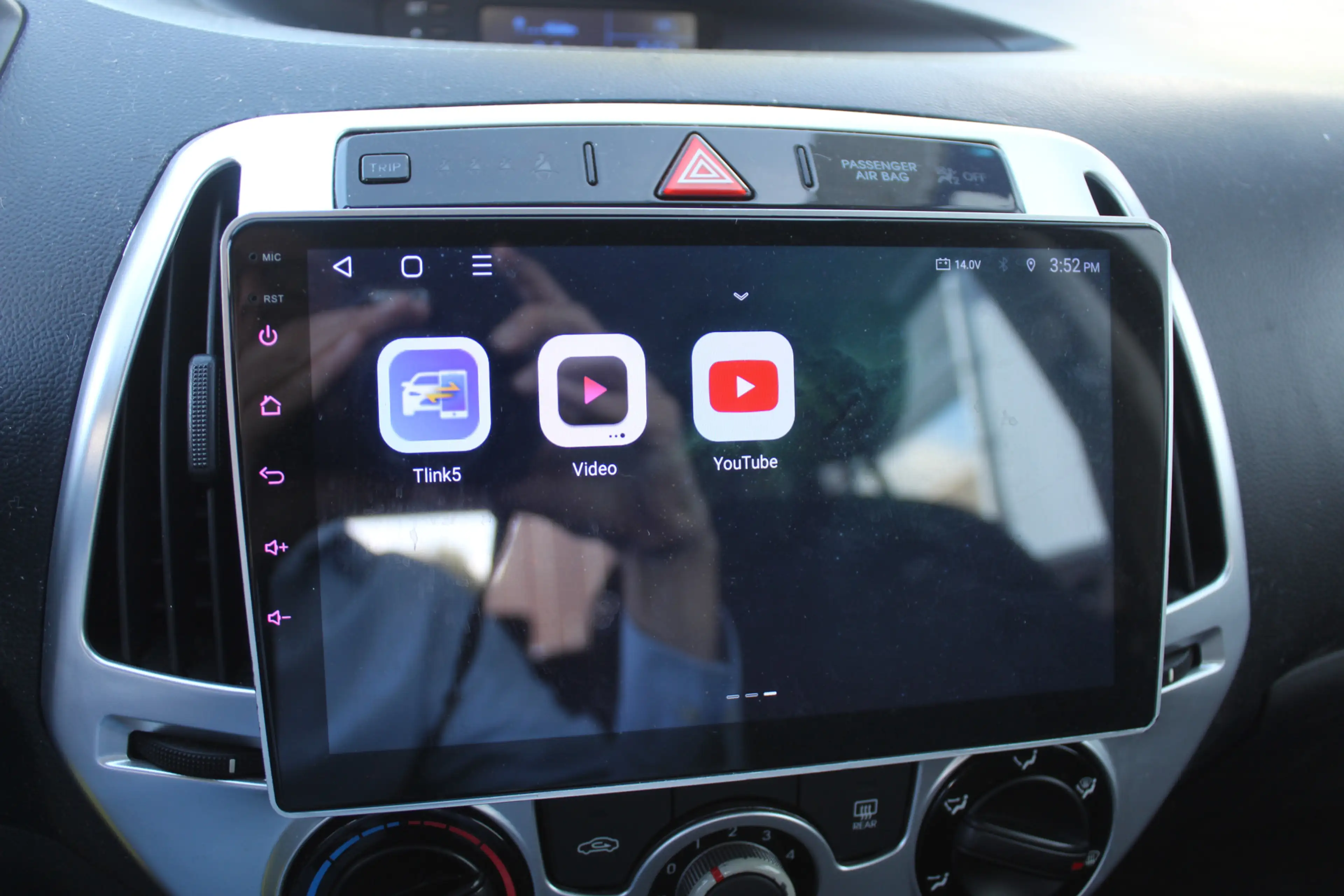 Hyundai i20 1.2i i-Drive Android auto l Apple carplay l Elekt — photo 14